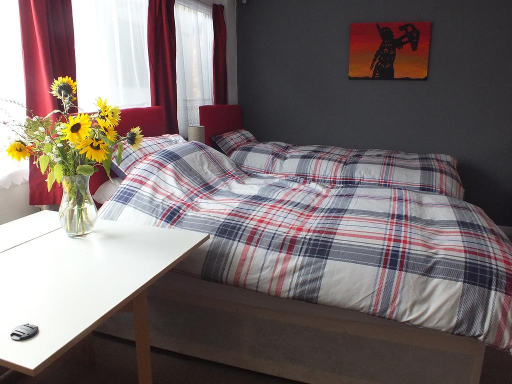 Bonna'S Bed And Breakfast Билт Уелс Стая снимка